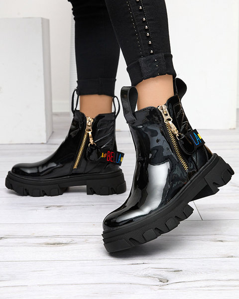 Női fekete lakkcsizma Osallu - Lábbeli