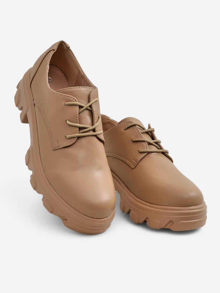 Royalfashion Női fűzős cipők vastagabb talppal Gofey