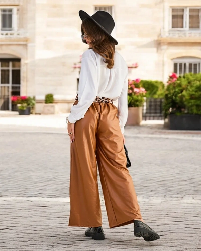 Royalfashion Széles női öko-bőr nadrág