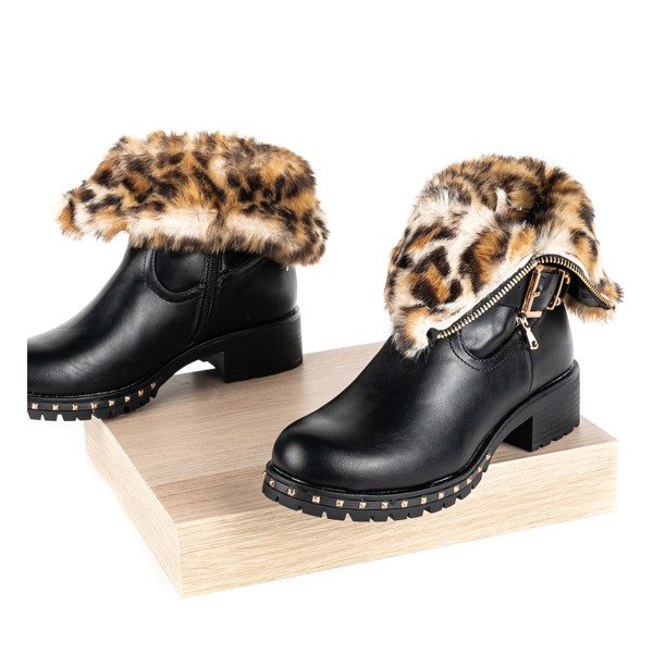 Czarne botki na płaskim obcasie Rahela - Obuwie