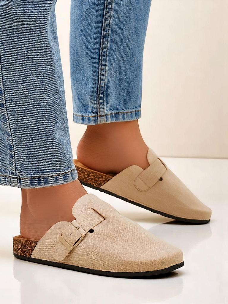 Royalfashion Zárt női papucsok Zanbelo