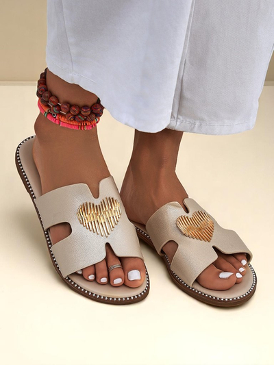 Royalfashion Női lapos talpú Heart Chic papucs