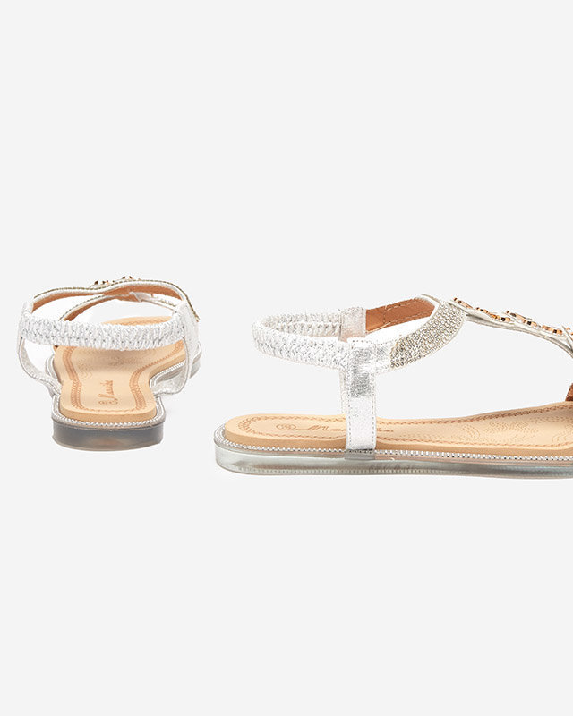 OUTLET Ezüst női szandál Soritis virággal - Lábbeli