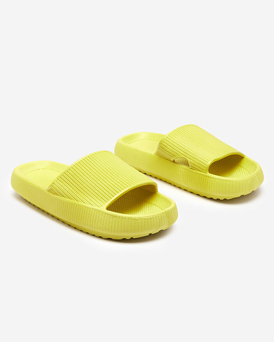 OUTLET Zöld gumipapucs Torika dombornyomással - Lábbeli