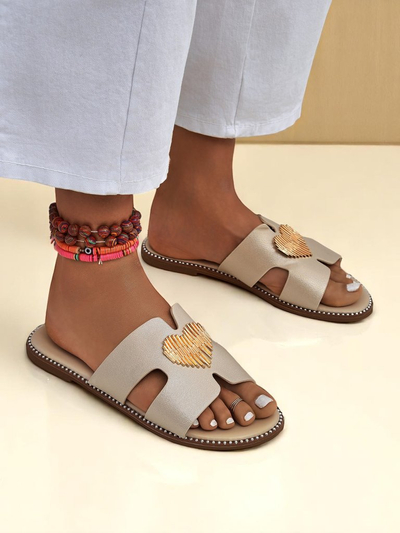 Royalfashion Női lapos talpú Heart Chic papucs
