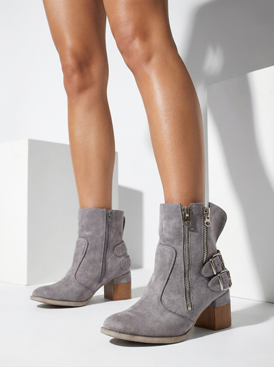 Royalfashion díszített Zerta sarokcsizma