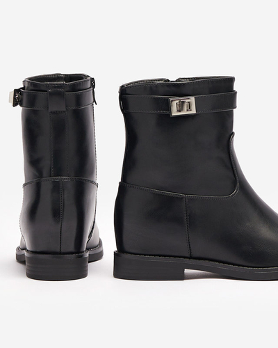 OUTLET Női csizma rejtett horgonnyal, fekete színben Leverrs- Footwear