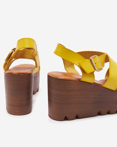 OUTLET Sárga női ékszandál Asorika - Cipők