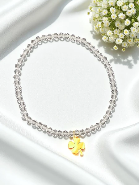 Royalfashion Női karkötő lóhere medállal