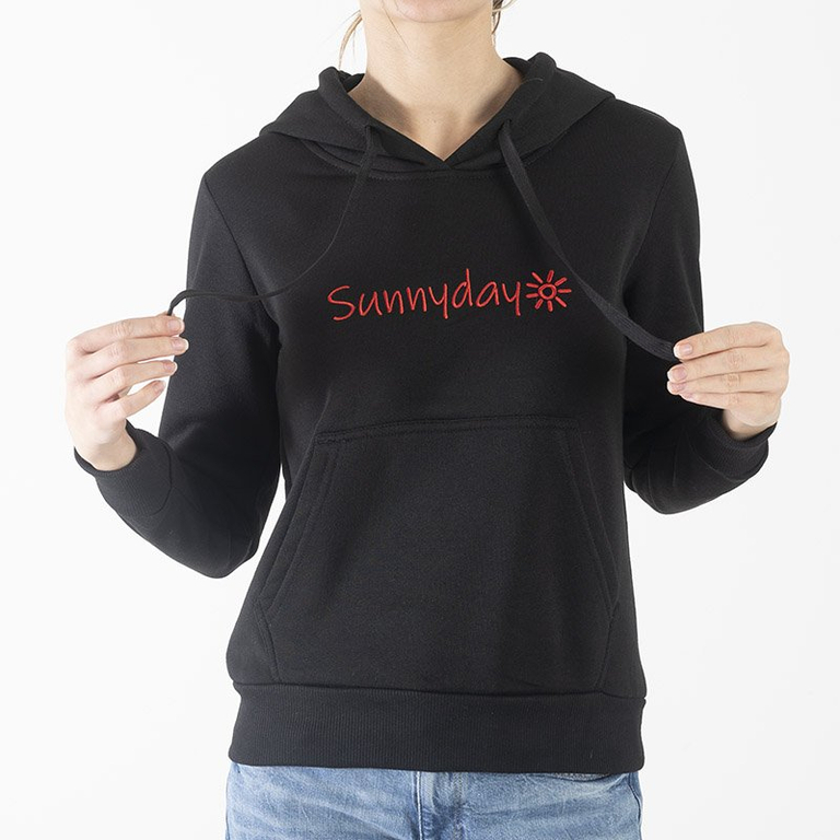 Női meleg fekete pulóver felirattal - Ruházat