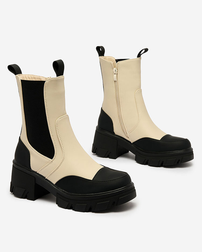 Royalfashion Női matt bézs Bevta lapos sarkú csizma