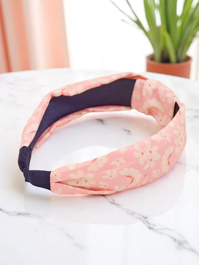Royalfashion Hajpánt fonott virágmintával Florinda