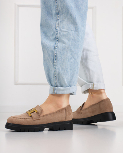 OUTLET Világosbarna női cipő arany díszítéssel Mubissa - Lábbeli