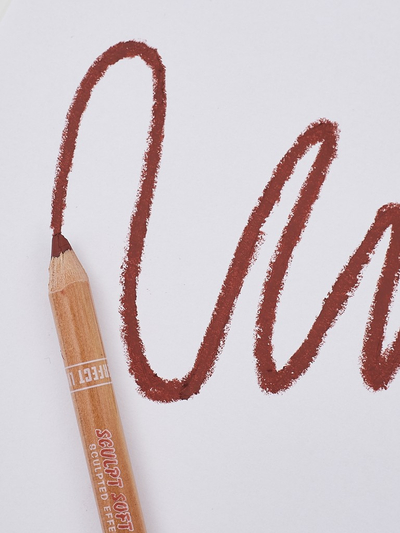 Rummal átitatott Ajakrúzs ceruza