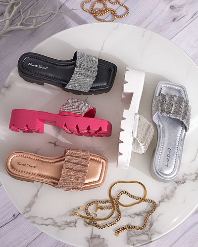 OUTLET Fehér női papucs cirkóniákkal Emkoy- Footwear