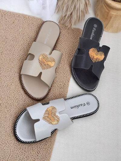 Royalfashion Női lapos talpú Heart Chic papucs