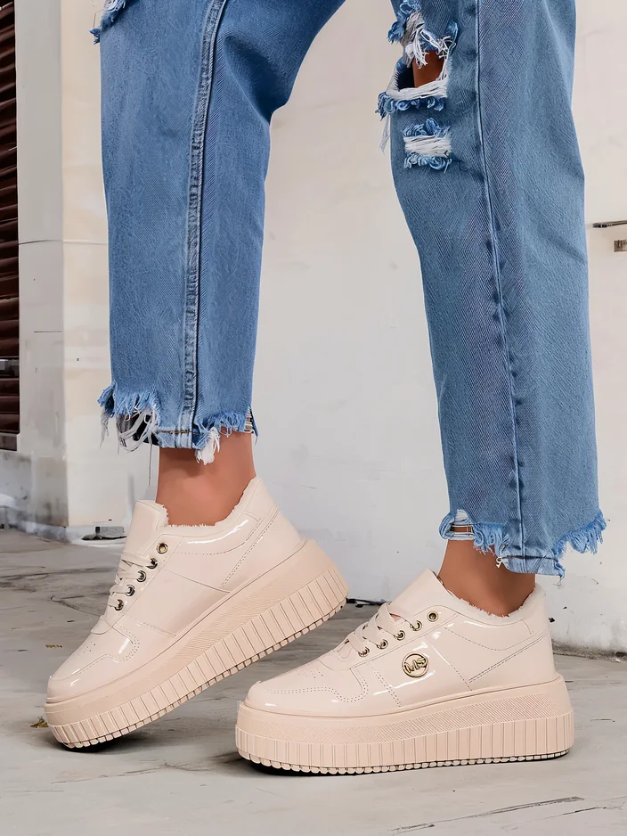 Royalfashion Melegített női tornacipő szőrmével Rozit