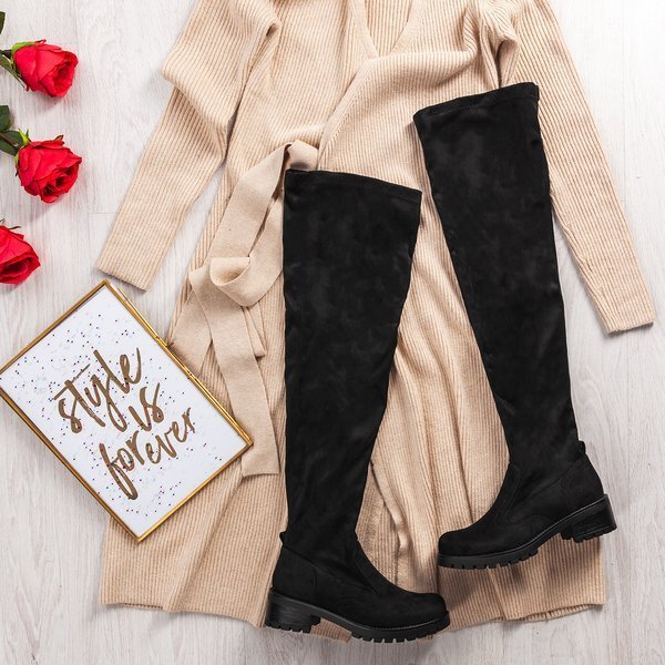 Czarne kozaki za kolano na płaskim obcasie Tyffaea - Obuwie