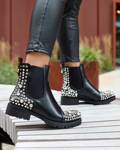 Női csizma szegecsekkel, fekete színben Amerapi- Footwear