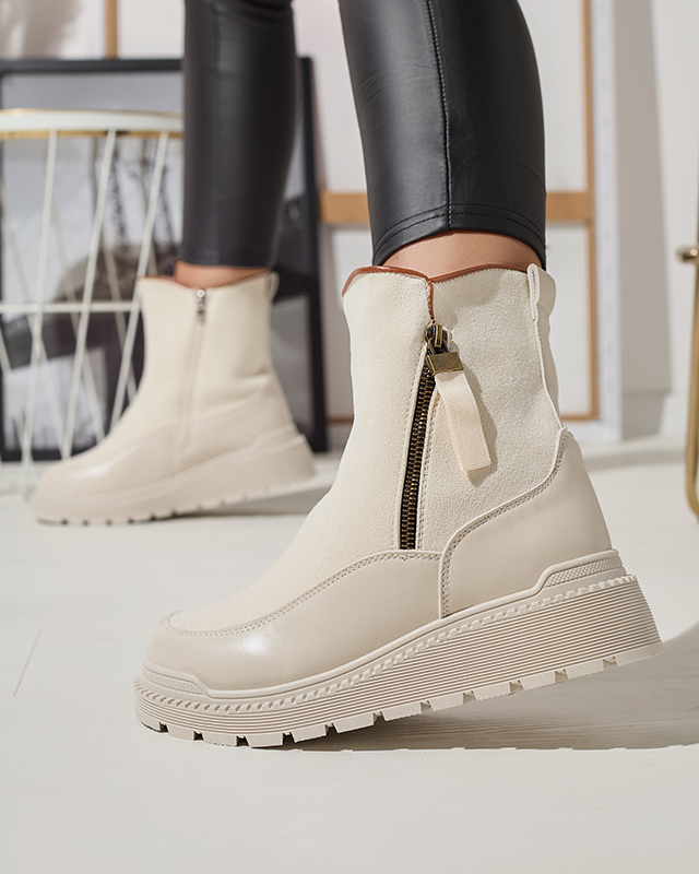 Krémszínű női lapos sarkú csizma Mefina- Footwear