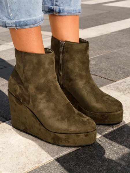 Royalfashion Női sarokcsizma Sieffa