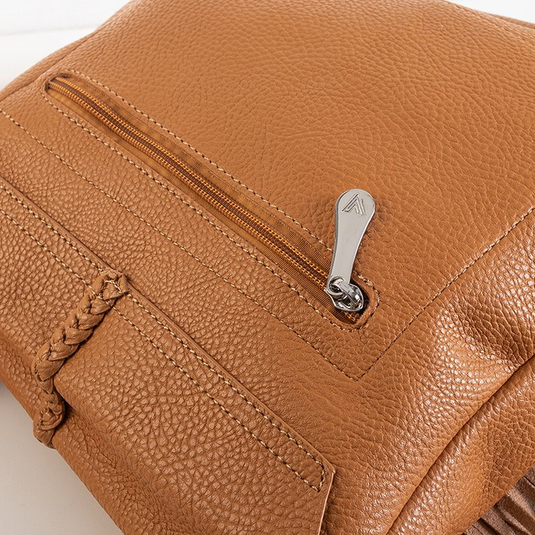 Teve válltáska rojtokkal - Kézitáskák