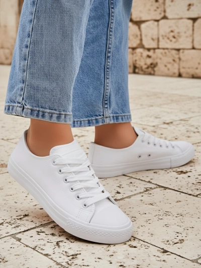 Aurelia Bianche – Royalfashion fehér tornacipő ökológiai bőrből, lapos