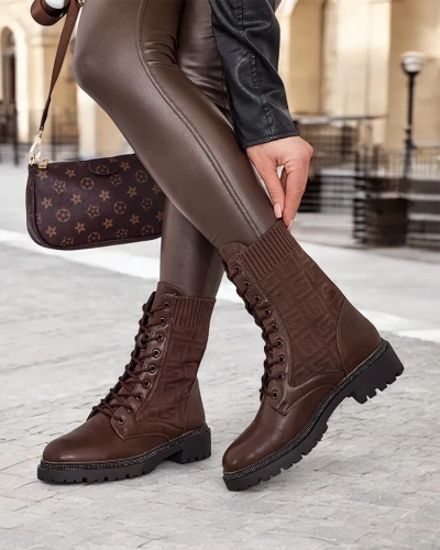 A Royalfashion Női csizma, Gordell