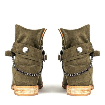 Zöld cowboy csizma egy beltéri éken Salem - cipő