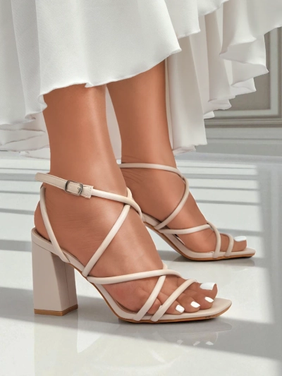 Royalfashion Női vastag sarkú szandál Elysia