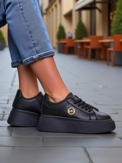Női platformos sneakers Perseida Royalfashion fekete eco bőr