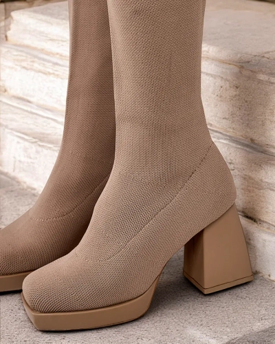 Royalfashion Női csúszós, térdig érő csizma Arumii