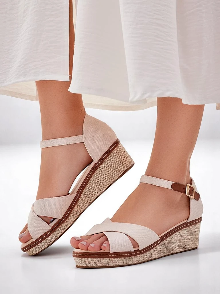 Royalfashion Női Terrific nyitott éksarkú szandál