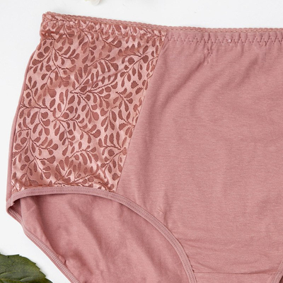 Sötét rózsaszín női bugyi csipkével PLUS SIZE - Fehérnemű