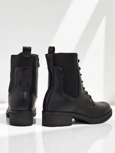 Oslynne öko bőr fűzős női bokacsizma