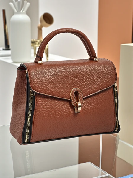 Celoura kisméretű női műbőr kézitáska