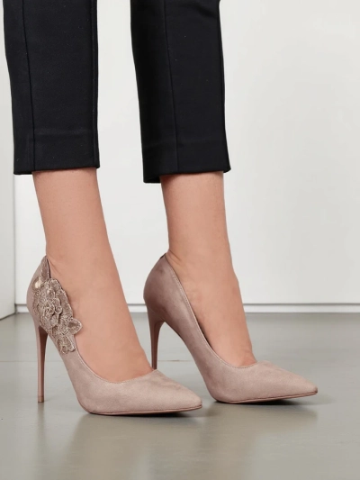 Royalfashion Női tűsarkú cipő virágokkal Sollabe