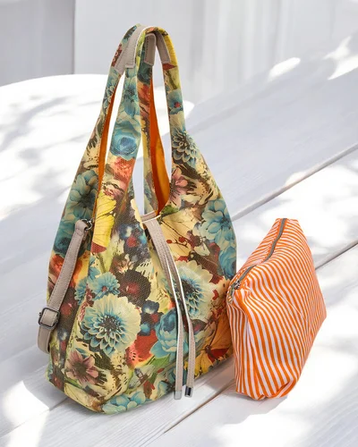 Royalfashion Nagy virágmintás textil táska kozmetikai táskával és mágneses záródással