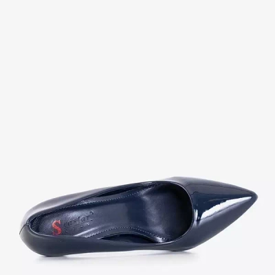 OUTLET Sötétkék lakkozott szivattyúk tűsarkú Brucie - Cipők