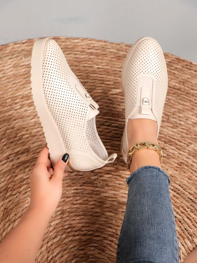Royalfashion Slip-on női perforált cipők Goffies