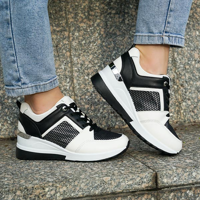 OUTLET Fehér-fekete női cipő rejtett ékkel Nephele - Lábbeli