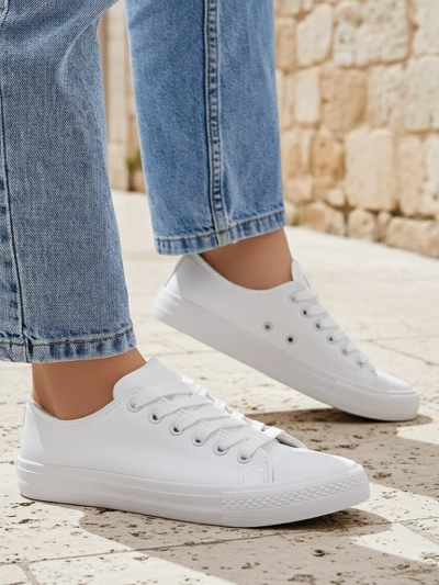Aurelia Bianche – Royalfashion fehér tornacipő ökológiai bőrből, lapos