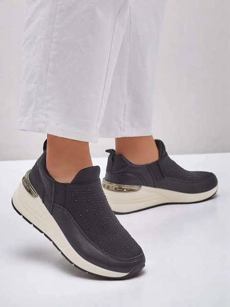 Royalfashion Női sportcipők, slip-on dizájn, strasszokkal Elera