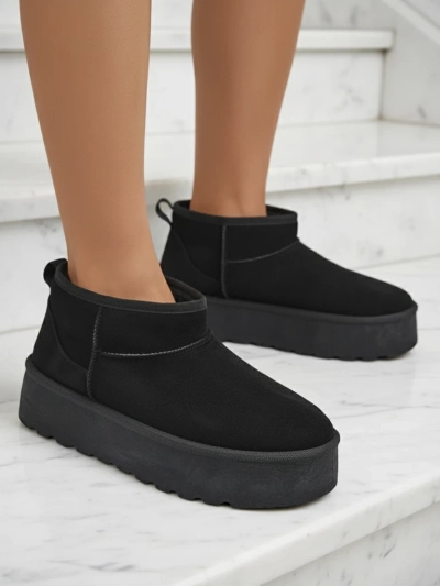 Royalfashion Női platform a'la hócsizma fekete színben Dagodo