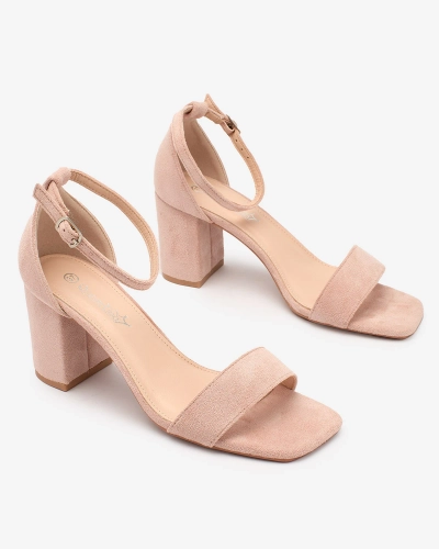 Royalfashion Női alacsony tűsarkú szandál világos rózsaszínben Helrem