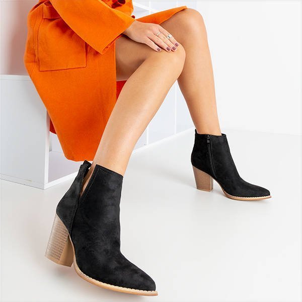 OUTLET Fekete csizma a'la cowboy csizma egy magasabb poszton Mevelyno - Cipő