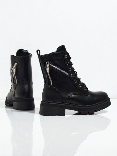 Női Kassira worker bakancs díszekkel