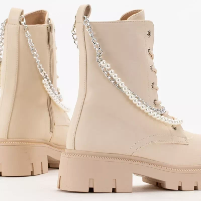 OUTLET Krémes női táskák lánccal és gyöngyökkel Agiva - Lábbeli