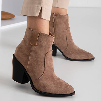 OUTLET Világosbarna női cowboy csizma a Cliona-tól - Lábbeli