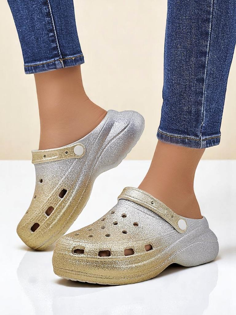 Royalfashion Női gumis nyári szandál kivágásokkal Dellosa